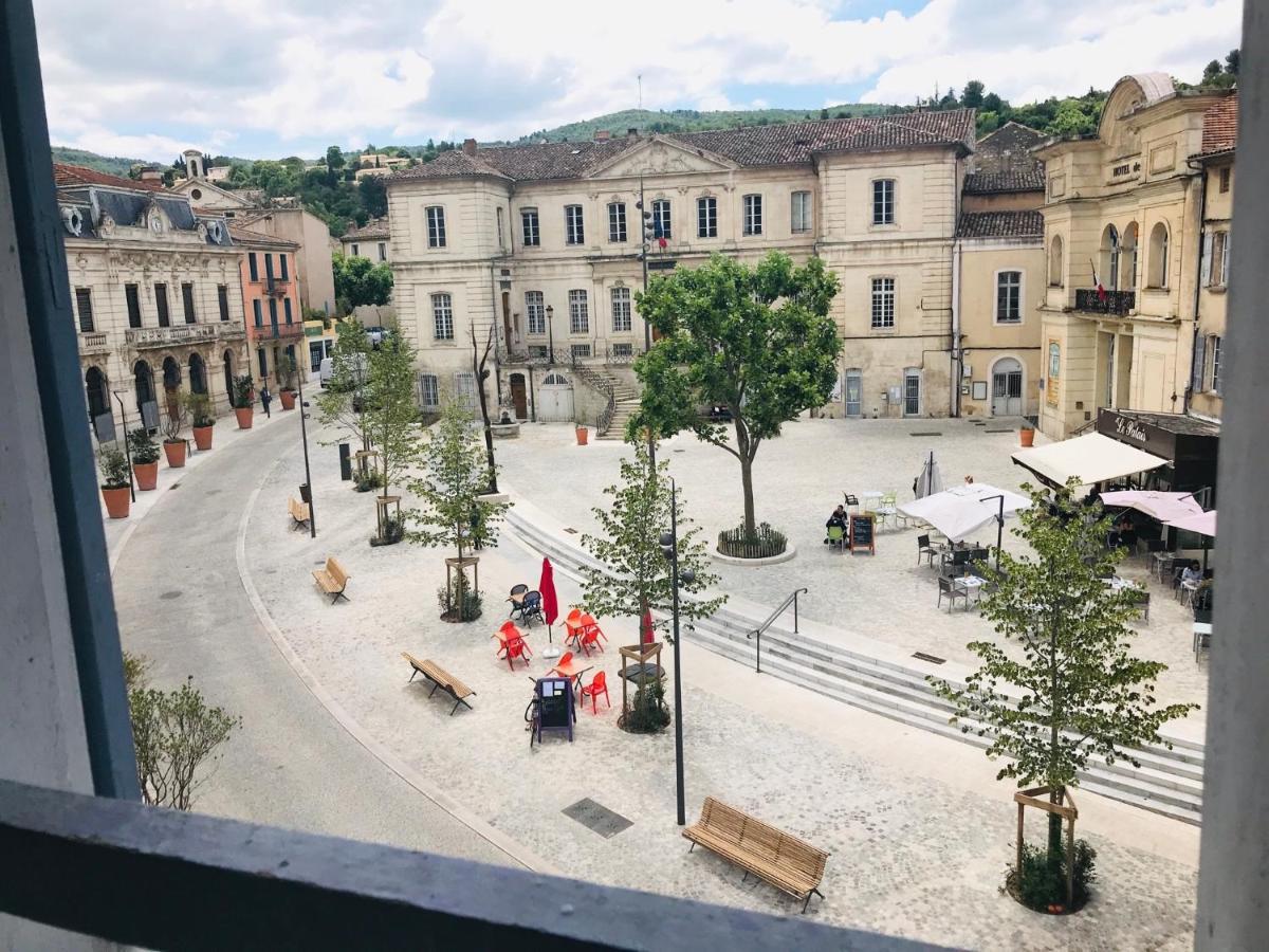 Appartement En Plein Centre Ville Apt Exterior foto